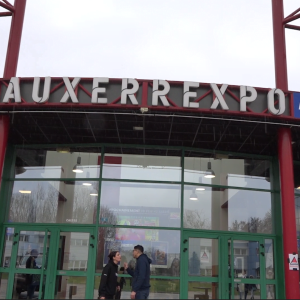 photo de la devanture du site d'Auxerrexpo.