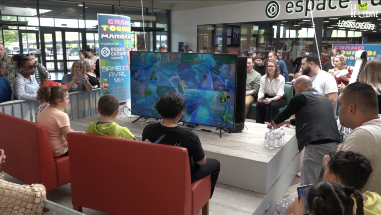 Tournoi Mario kart organisé par l'espace culturel Leclerc de Saint-Denis-les-Sens.