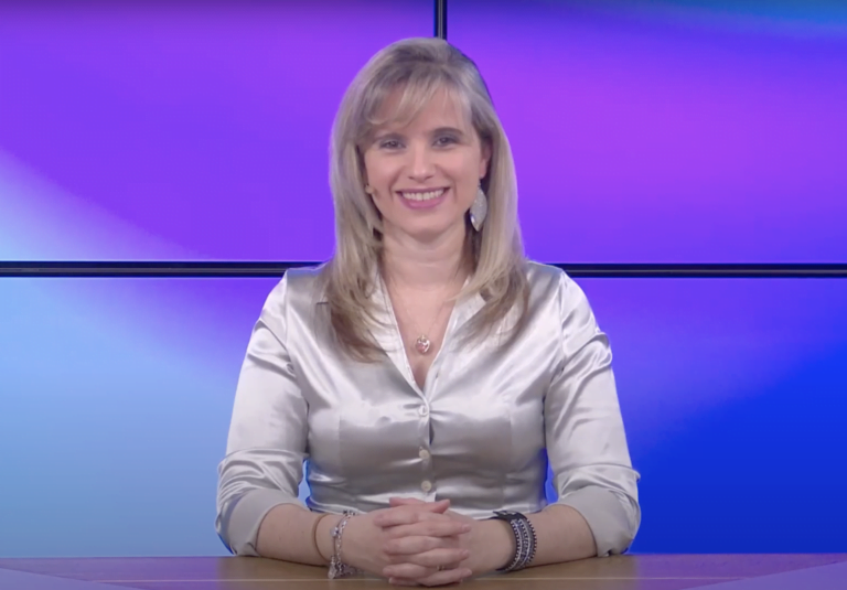 nathalie grimaud présentatrice sur le plateau de la télé de l'Yonne