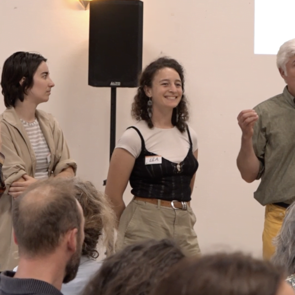 les membres de la convergence des possibles à la salle des champs blanc de joigny lors de la restitution d'un projet le 29 juin 2024 l'assemblée citoyenne du jovinien l'assemblée citoyenne pour le jovinien