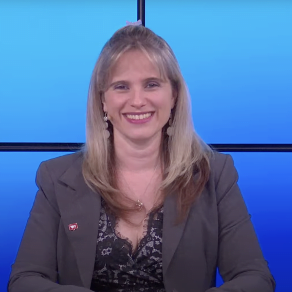 Nathalie Grimaud-Morvillez présentatrice de l'émission Tribu Digitale à la Télé de l'Yonne