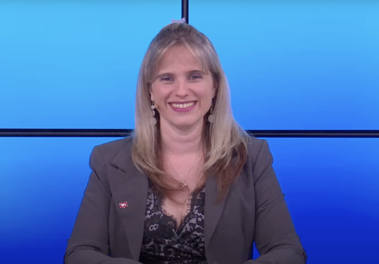 Nathalie Grimaud-Morvillez présentatrice de l'émission Tribu Digitale à la Télé de l'Yonne