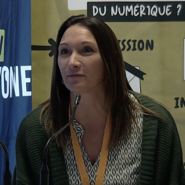 Adeline Bachellerie la ruche bourdonne à Auxerre