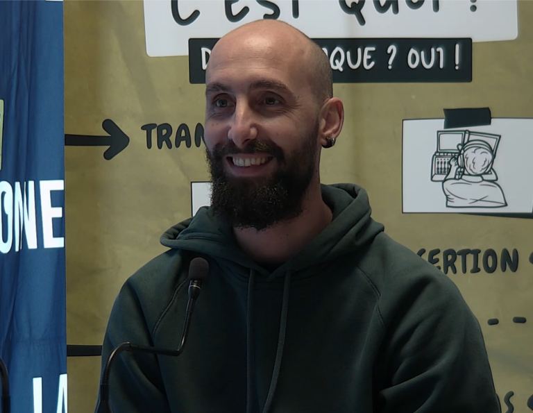 la ligue de l'enseignement à la ruche bourdonne